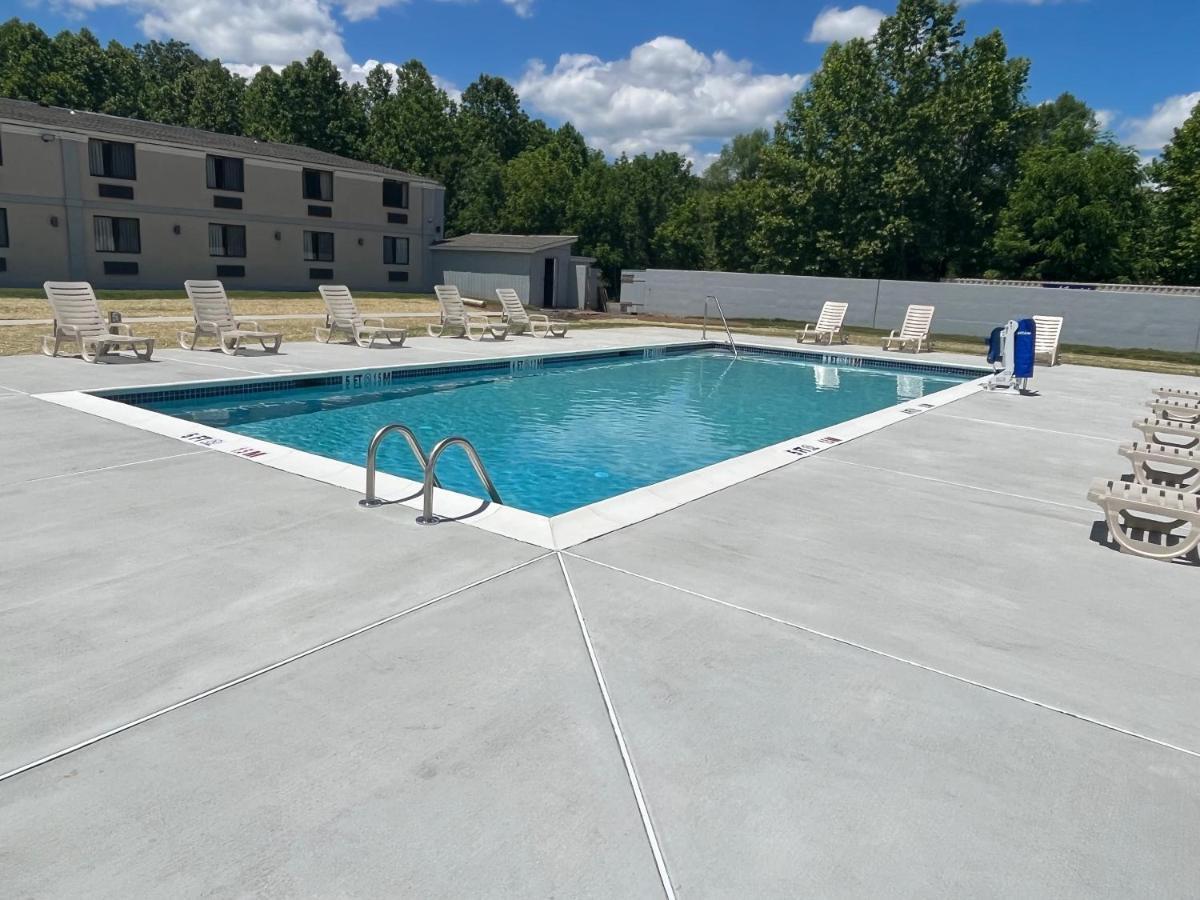 Ramada By Wyndham Allentown Bethlehem Екстер'єр фото