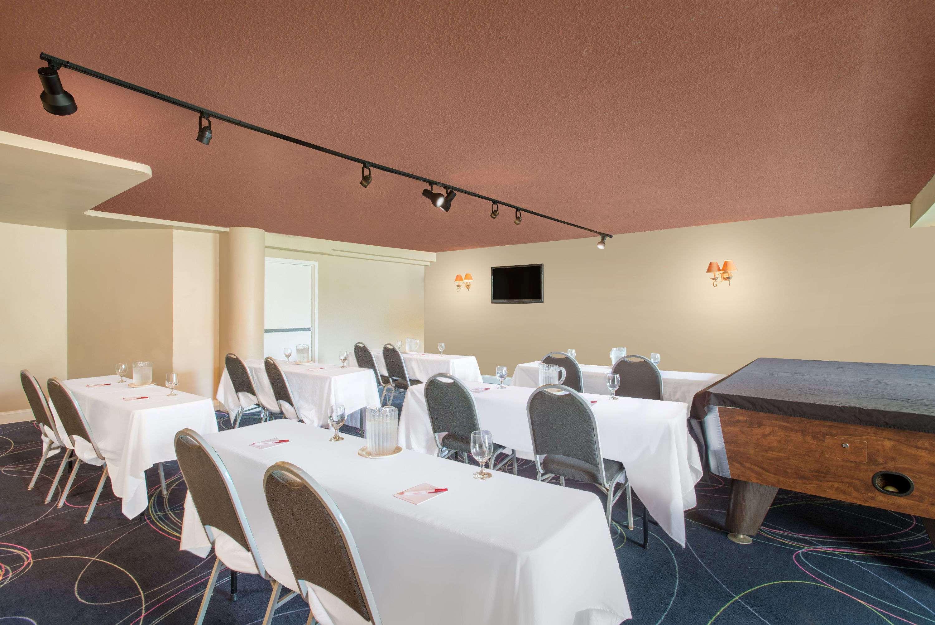 Ramada By Wyndham Allentown Bethlehem Екстер'єр фото