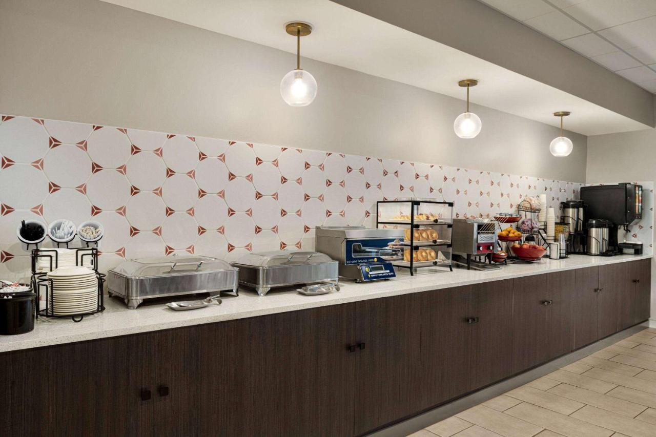 Ramada By Wyndham Allentown Bethlehem Екстер'єр фото