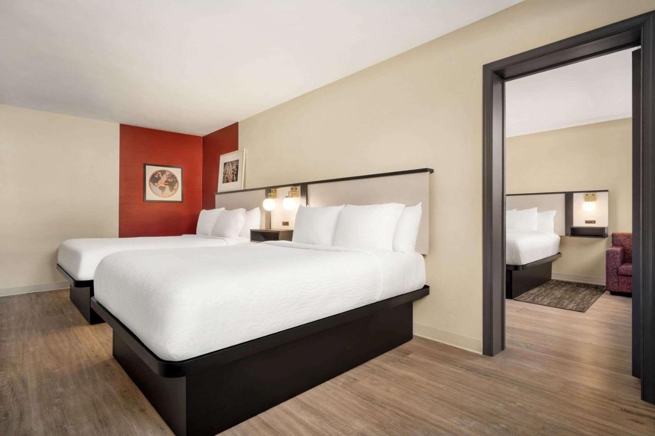 Ramada By Wyndham Allentown Bethlehem Екстер'єр фото