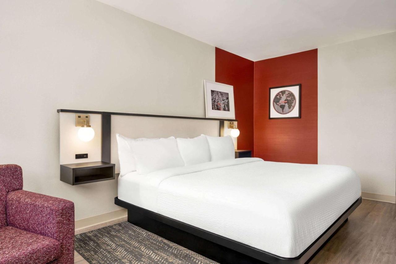 Ramada By Wyndham Allentown Bethlehem Екстер'єр фото