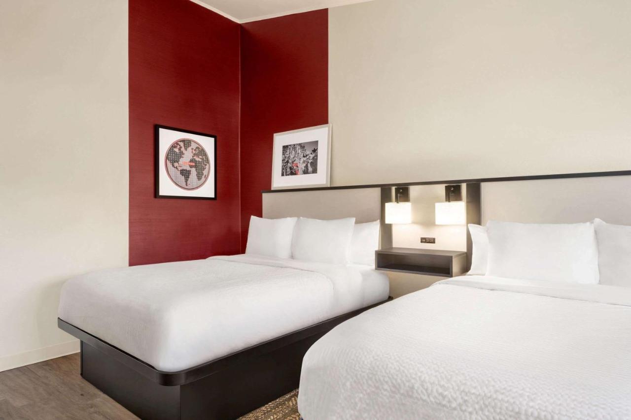 Ramada By Wyndham Allentown Bethlehem Екстер'єр фото