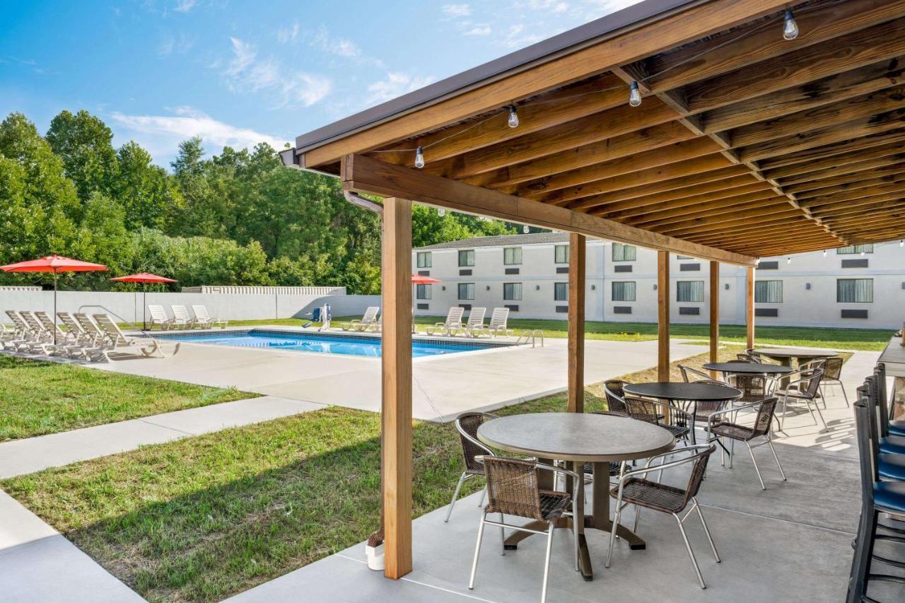 Ramada By Wyndham Allentown Bethlehem Екстер'єр фото