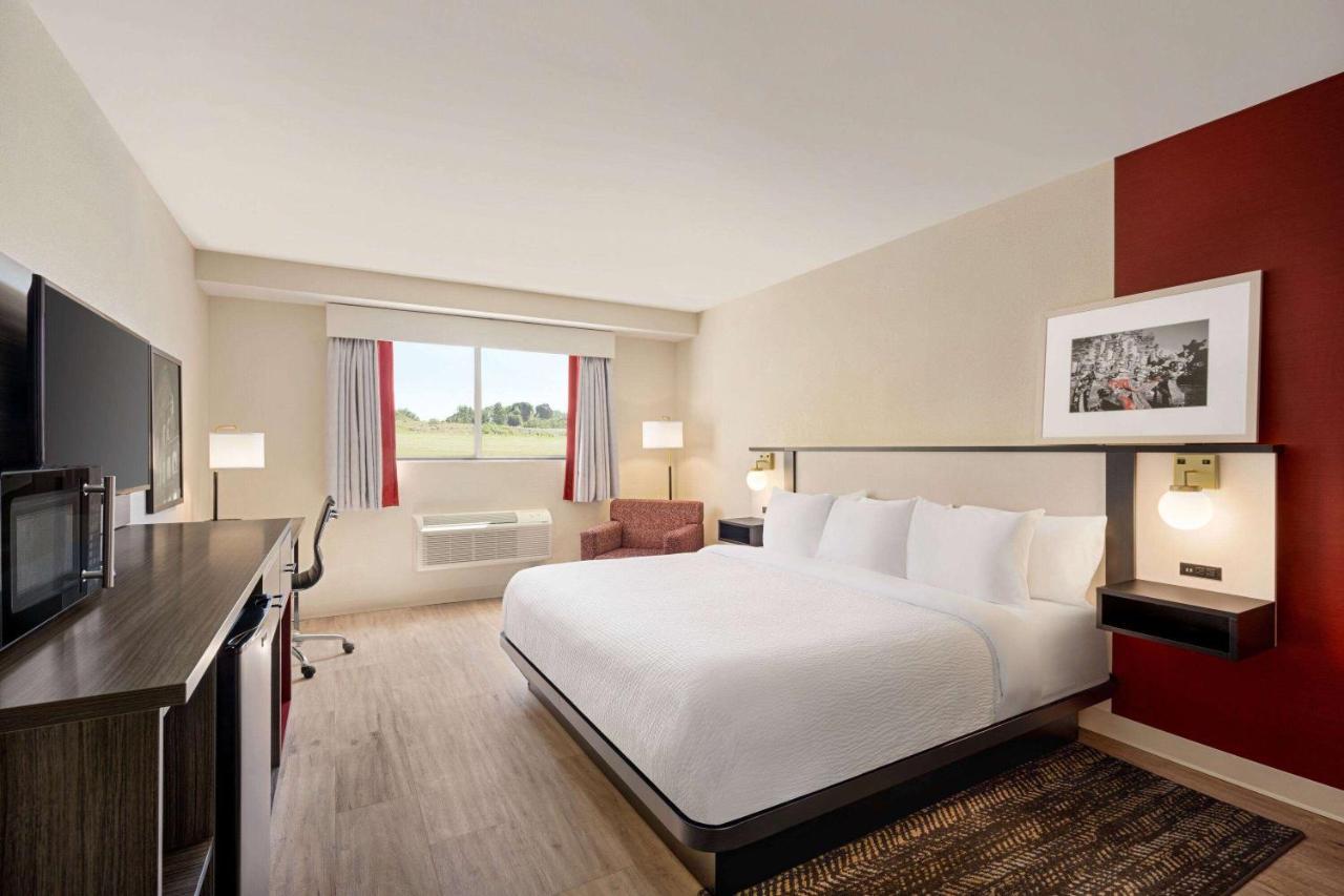Ramada By Wyndham Allentown Bethlehem Екстер'єр фото