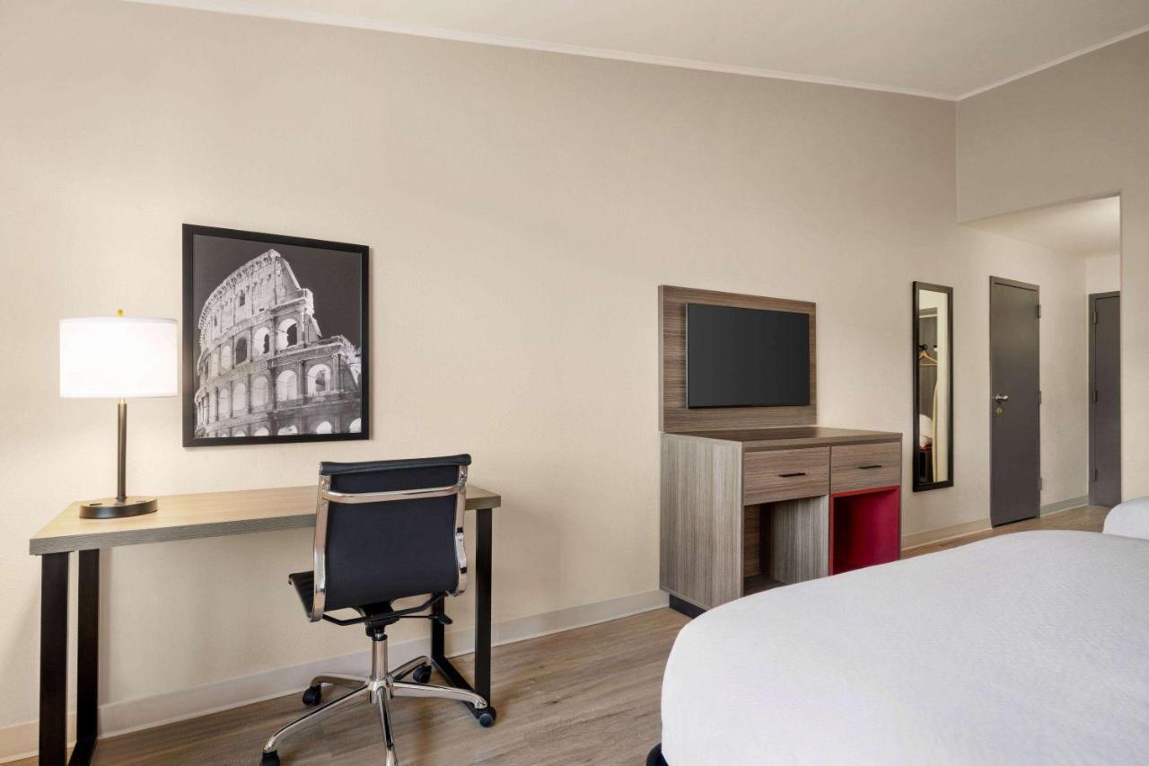Ramada By Wyndham Allentown Bethlehem Екстер'єр фото