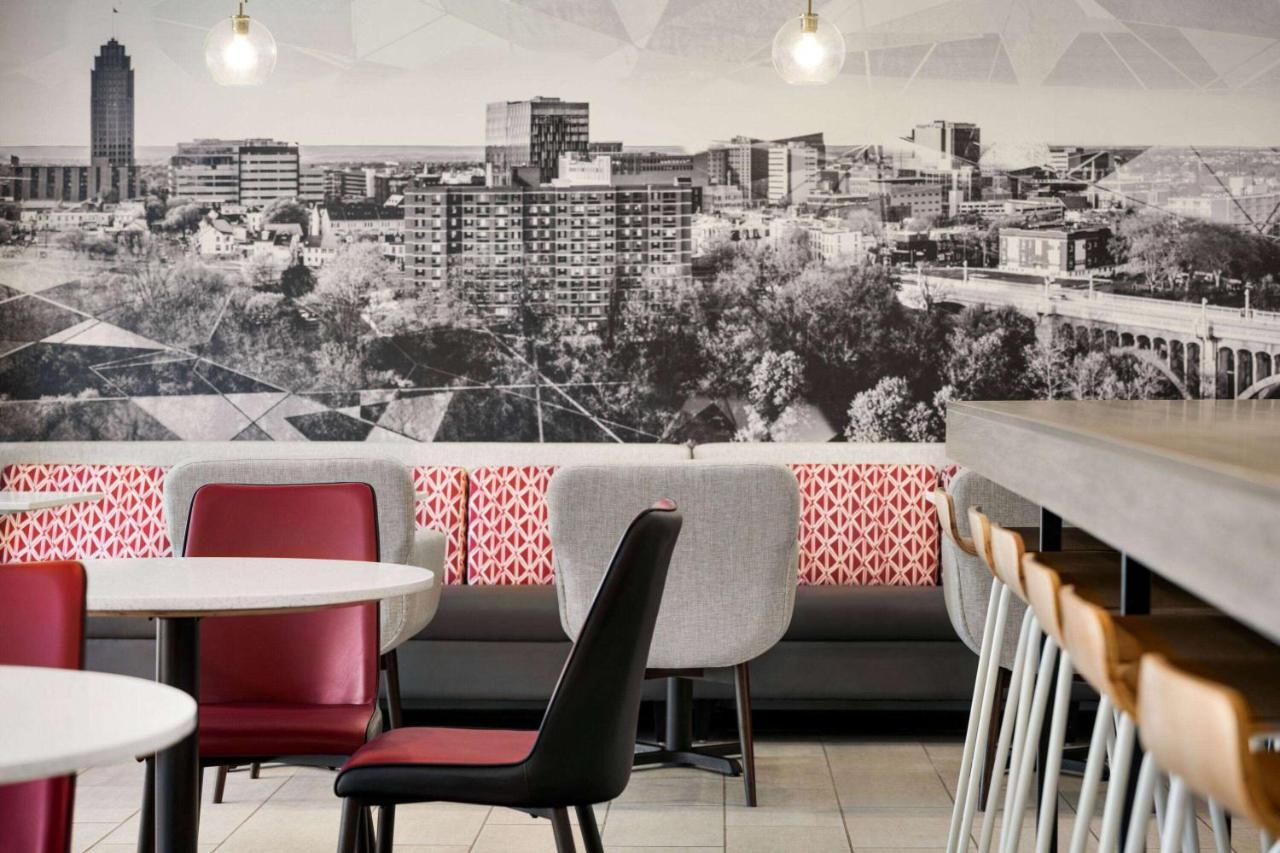Ramada By Wyndham Allentown Bethlehem Екстер'єр фото